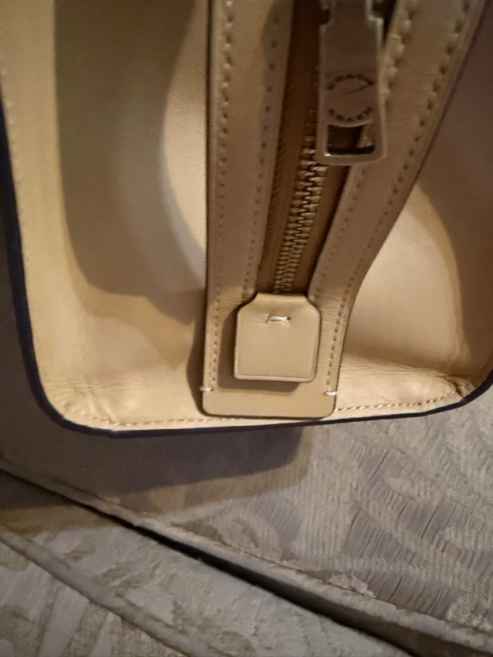 Coach 30 Rogue Glove Tanned Bag in Tan preowned - Picture 14 of 16